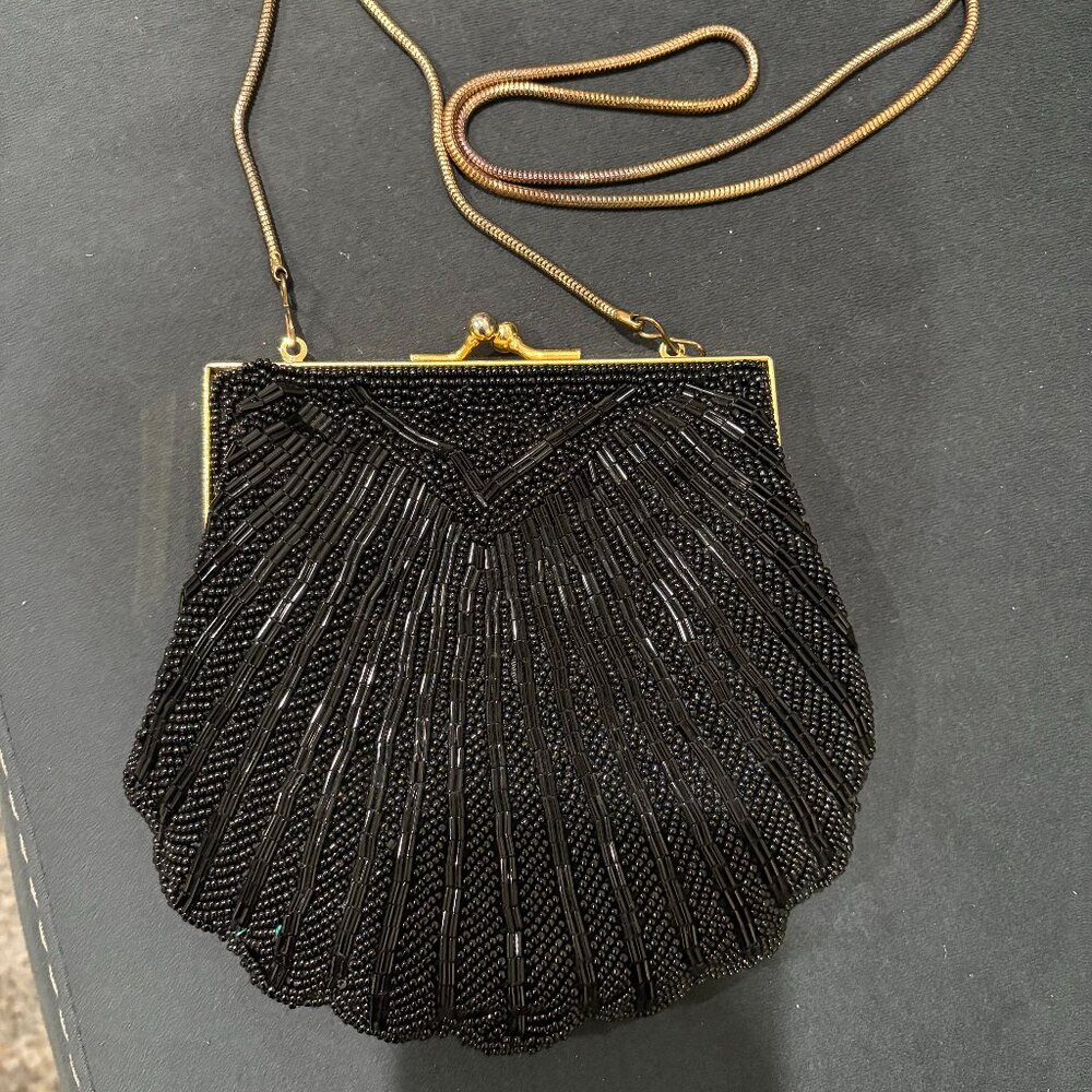 Black Beaded Clam Shell Clutch Purse with Shoulder Chain